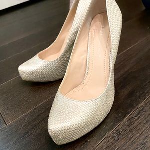 BCBG BCBGeneration Parade Metallic Platform Pump high heel matte Silver